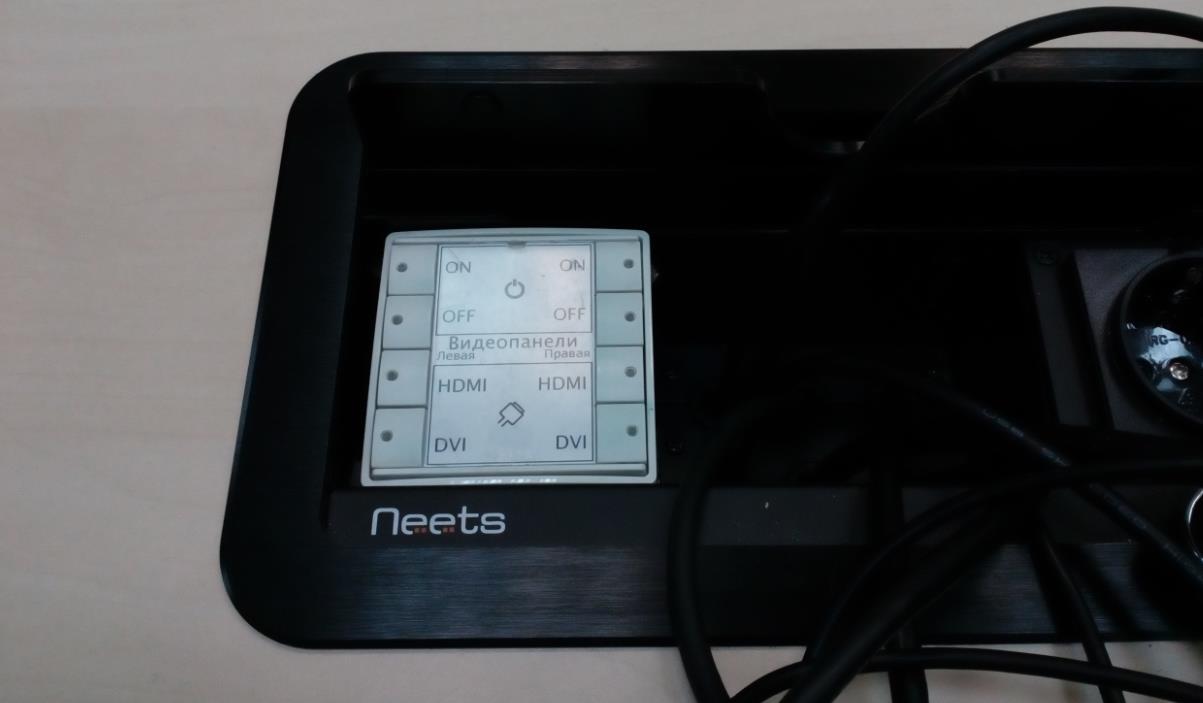 Пример монтажа клавишных контроллеров Neets в стол для переговоров